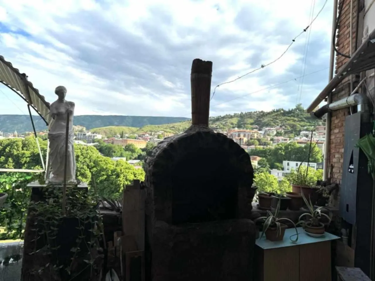 Apartment In Old Town Tbilisi